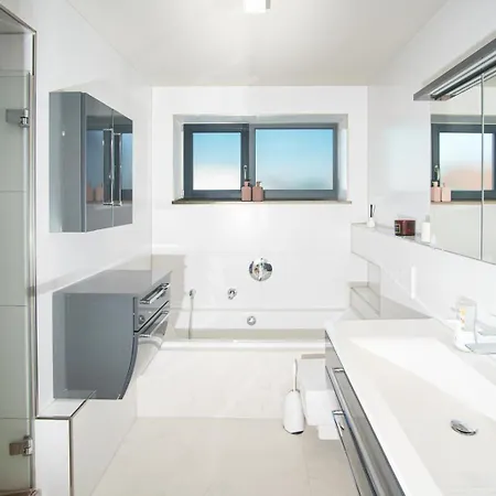 Luxurioese Maisonette Oase Mit Panoramablick * 슈투트가르트