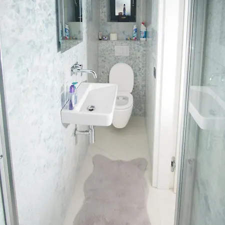 Luxurioese Maisonette Oase Mit Panoramablick 슈투트가르트